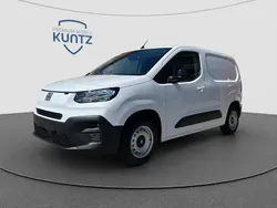 Weiß Gebraucht 2024 Fiat Doblò Comfort Van / Kleinbus | 20.800 € (Fairer Preis)