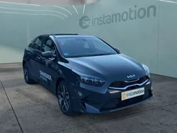 Grau Gebraucht 2024 Kia Ceed Spirit Limousine | 26.282 € (Guter Preis)