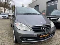 Mountaingrau Gebraucht 2010 Mercedes A160 Edition Van / Kleinbus | 4.280 € (Fairer Preis)