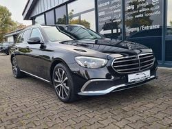 Schwarz Gebraucht 2022 Mercedes E300 Exclusive Limousine | 28.990 € (Superpreis)