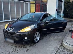 Schwarz Gebraucht 2009 Peugeot 207 CC Platinum Cabrio | 2.959 € (Guter Preis)