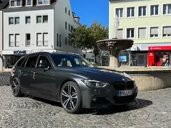 Grau Gebraucht 2016 BMW 330 M Sport Kombi | 18.600 € (Fairer Preis)