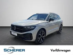Beige Gebraucht 2025 VW Touareg R-line SUV | 87.990 €
