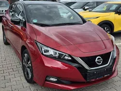 Rot Gebraucht 2021 Nissan Leaf N-Connecta Kleinwagen | 19.900 € (Fairer Preis)