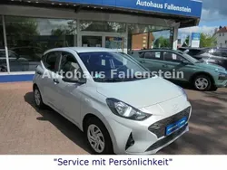 Grau Gebraucht 2024 Hyundai i10 Comfort Kleinwagen | 14.950 € (Fairer Preis)