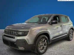 Grau Neu 2024 Jeep Avenger EV Longitude SUV | 29.100 € (Guter Preis)