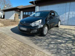 Schwarz Gebraucht 2013 Kia Rio Edition 7 Kleinwagen | 5.450 € (Fairer Preis)