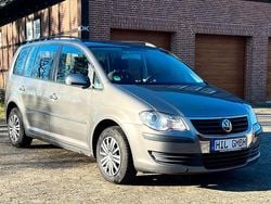 Grau Gebraucht 2007 VW Touran Conceptline Van / Kleinbus | 2.999 € (Guter Preis)