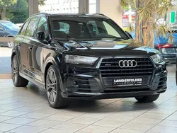 Orcaschwarz metallic Gebraucht 2019 Audi Q7 Ambiente SUV | 52.395 € (Etwas zu teuer)