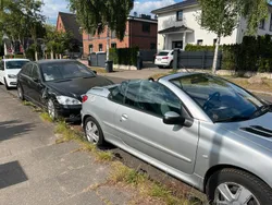 Grau Gebraucht 2003 Peugeot 206 CC Cabrio | 1.250 €