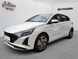Weiß Neu 2025 Hyundai i20 Trend Limousine | 22.190 € (Fairer Preis)