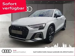 Gletscherweiß metallic Neu 2025 Audi A3 Sport Limousine | 40.480 € (Superpreis)