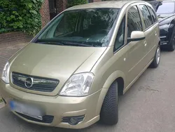 Beige Gebraucht 2007 Opel Meriva Van / Kleinbus | 2.800 €