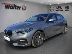 Grau Gebraucht 2022 BMW 118 Advantage Kleinwagen | 22.290 € (Fairer Preis)