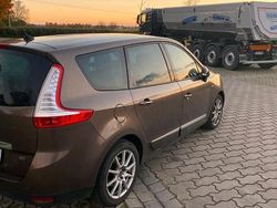 Braun Gebraucht 2012 Renault Mégane GrandTour Bose Edition Kombi | 2.900 € (Fairer Preis)