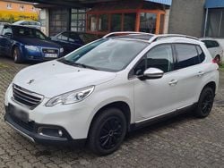 Weiß Gebraucht 2015 Peugeot 2008 SUV | 5.600 € (Guter Preis)