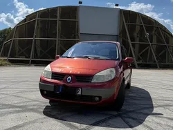 Rot Gebraucht 2005 Renault Mégane II Van / Kleinbus | 1.100 €