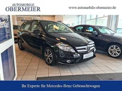 Schwarz Gebraucht 2014 Mercedes B200 Van / Kleinbus | 14.800 € (Fairer Preis)