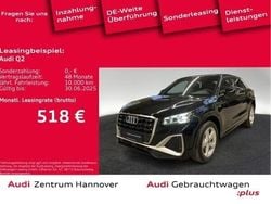 Schwarz (mythosschwarz metallic) Gebraucht 2024 Audi Q2 S-Line SUV | 38.991 €