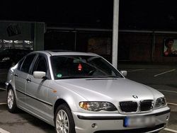 Silber Gebraucht 2003 BMW 318 Limousine | 2.400 € (Fairer Preis)