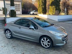 Grau Gebraucht 2008 Peugeot 207 CC Roland Garros Cabrio | 3.500 € (Fairer Preis)