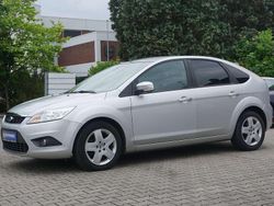 Silber Gebraucht 2009 Ford Focus Style Limousine | 3.499 € (Fairer Preis)