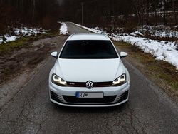 Weiß Gebraucht 2014 VW Golf VII Comfortline Kombi | 8.000 €