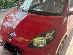 Rot Gebraucht 2009 Renault Twingo Kleinwagen | 2.000 € (Guter Preis)