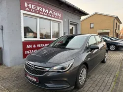 Grau Gebraucht 2016 Opel Astra Edition Limousine | 7.490 € (Fairer Preis)