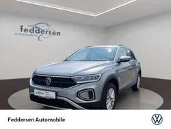 Pyrit silber metallic Gebraucht 2024 VW T-Roc Life SUV | 27.430 € (Guter Preis)