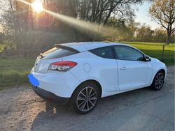 Weiß Gebraucht 2013 Renault Mégane Coupé Bose Edition Coupé | 5.490 €