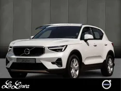Crystal white / metallic (metallic) Gebraucht 2024 Volvo XC40 Core SUV | 34.890 € (Superpreis)