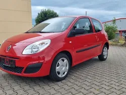 Rot Gebraucht 2010 Renault Twingo Kleinwagen | 1.999 € (Guter Preis)