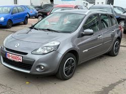 Grau Gebraucht 2010 Renault Clio GrandTour Kombi | 3.999 €