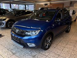 Blau Gebraucht 2020 Dacia Sandero Celebration Limousine | 10.990 € (Etwas zu teuer)