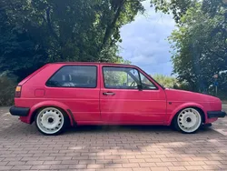 Rot Gebraucht 1986 VW Golf II GTI Kleinwagen | 3.700 €