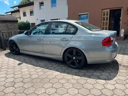 Grau Gebraucht 2006 BMW 318 Limousine | 3.000 €