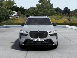 Grau Neu 2025 BMW X7 M Sport SUV | 131.039 €