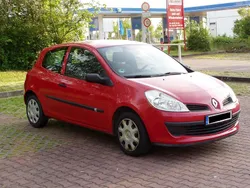 Rot Gebraucht 2008 Renault Clio II Authentique Limousine | 3.600 € (Etwas zu teuer)