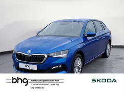 Raceblau metallic met. raceblau metallic met. Gebraucht 2023 Skoda Scala Ambition Kleinwagen | 22.430 € (Etwas zu teuer)