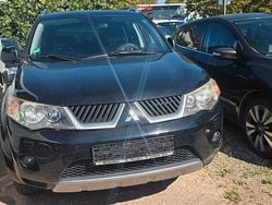 Schwarz Gebraucht 2010 Mitsubishi Outlander Intense SUV | 3.500 € (Guter Preis)