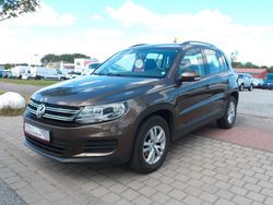 Braun Gebraucht 2016 VW Tiguan Trendline SUV | 11.490 € (Guter Preis)