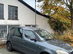 Grau Gebraucht 2007 Skoda Roomster Van / Kleinbus | 1.300 €