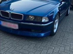 Blau Gebraucht 1995 BMW 750 Basis Limousine | 17.500 €