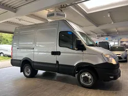 Silber Gebraucht 2012 Iveco Daily Van / Kleinbus | 14.890 € (Etwas zu teuer)