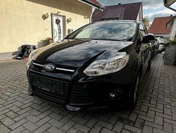 Schwarz Gebraucht 2013 Ford Focus Kombi | 3.500 € (Superpreis)