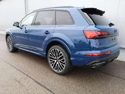 Waitomoblau metallic Neu 2024 Audi Q7 S-Line SUV | 96.140 € (Teuer)