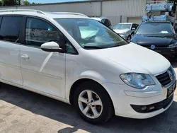 Weiß Gebraucht 2009 VW Touran Trendline Van / Kleinbus | 3.500 € (Guter Preis)
