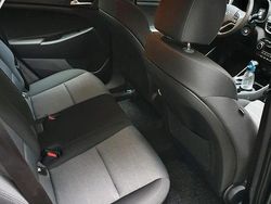 Grau Gebraucht 2018 Hyundai Tucson SUV | 15.500 € (Fairer Preis)