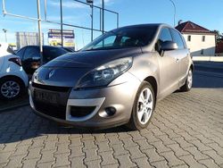 Grau Gebraucht 2009 Renault Scénic III Dynamique Van / Kleinbus | 6.999 € (Etwas zu teuer)